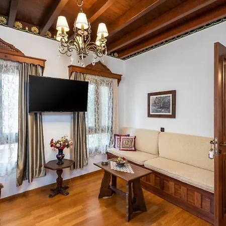 Mythic Villa *