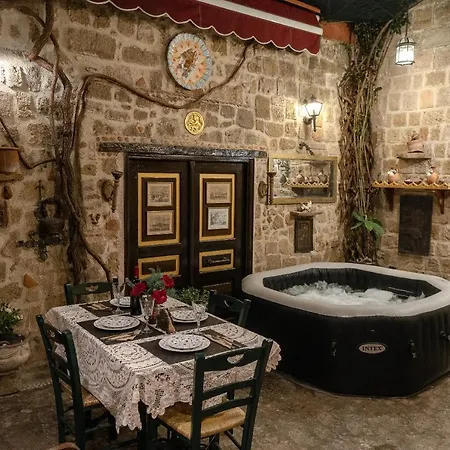 Mythic Villa *